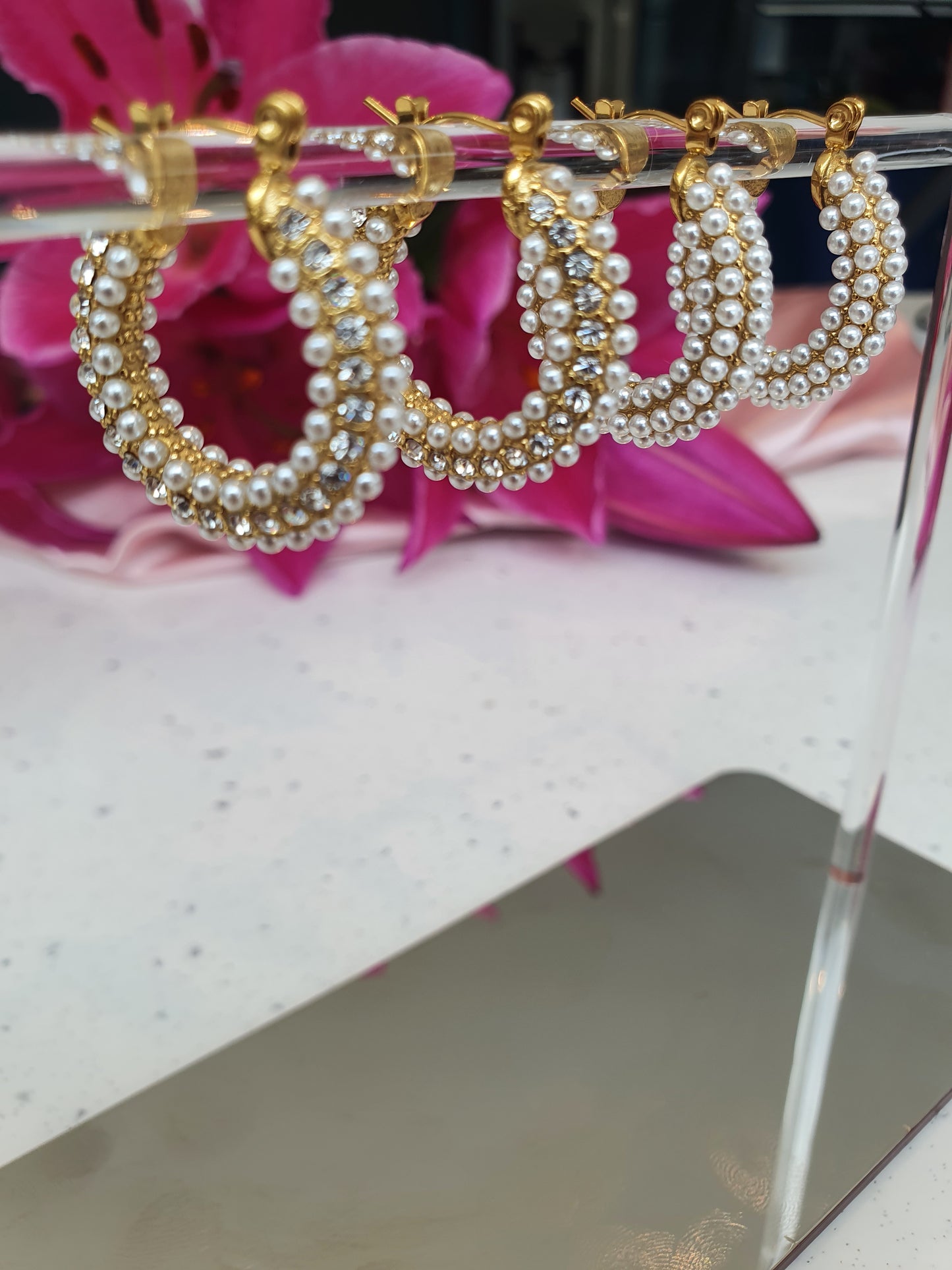 Perla Hoop Earrings