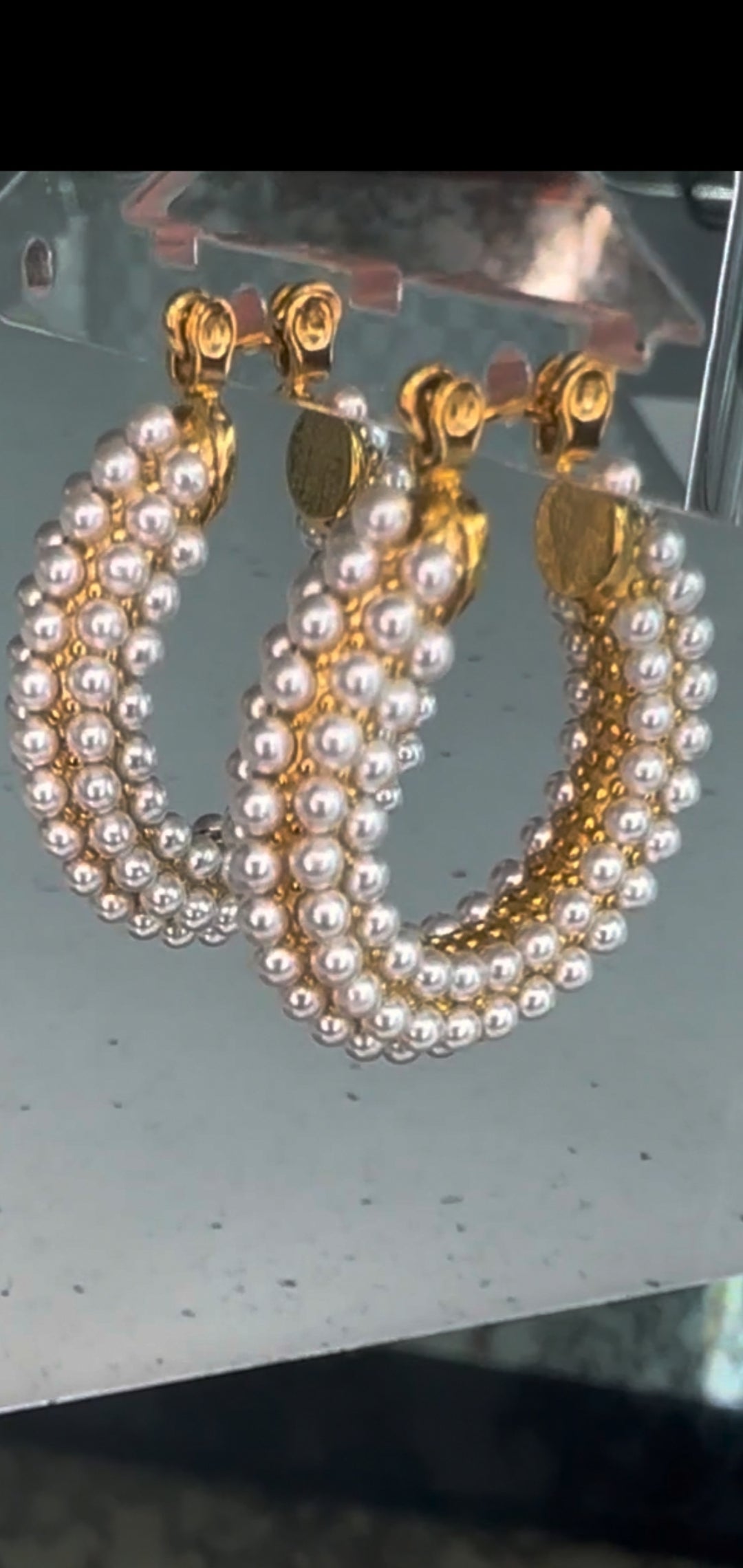 Perla Hoop Earrings