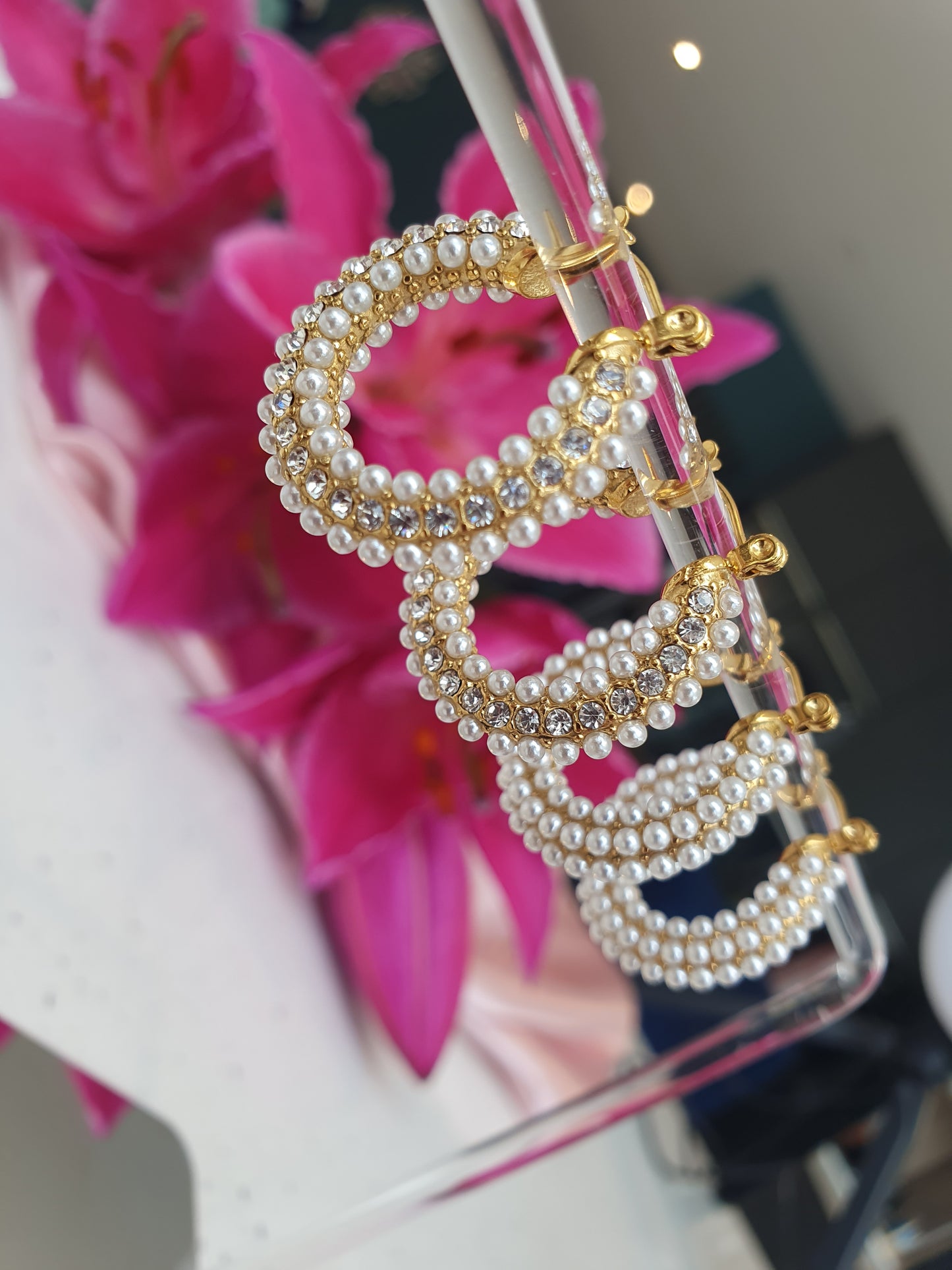 Perla Sparkle Hoop Earrings