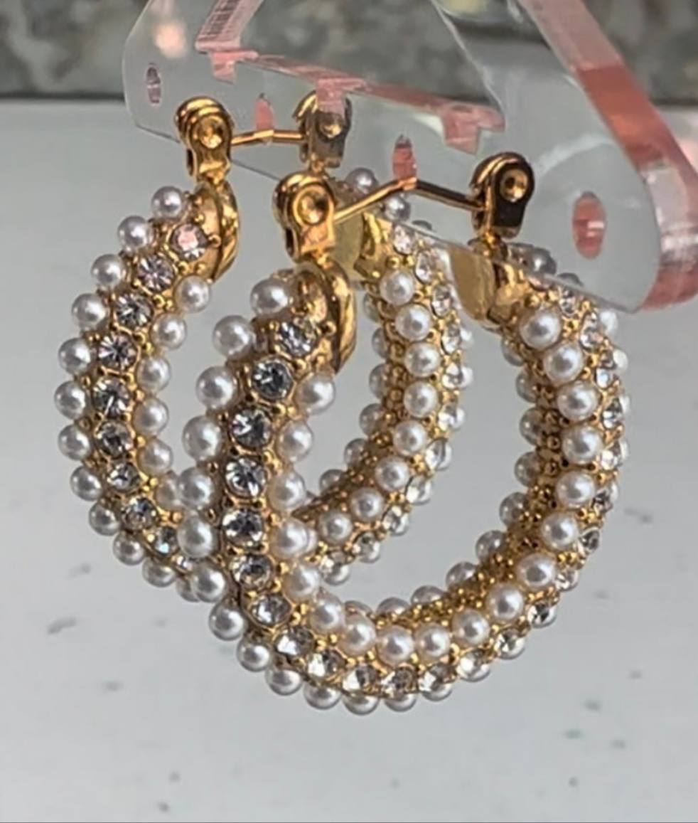 Perla Sparkle Hoop Earrings