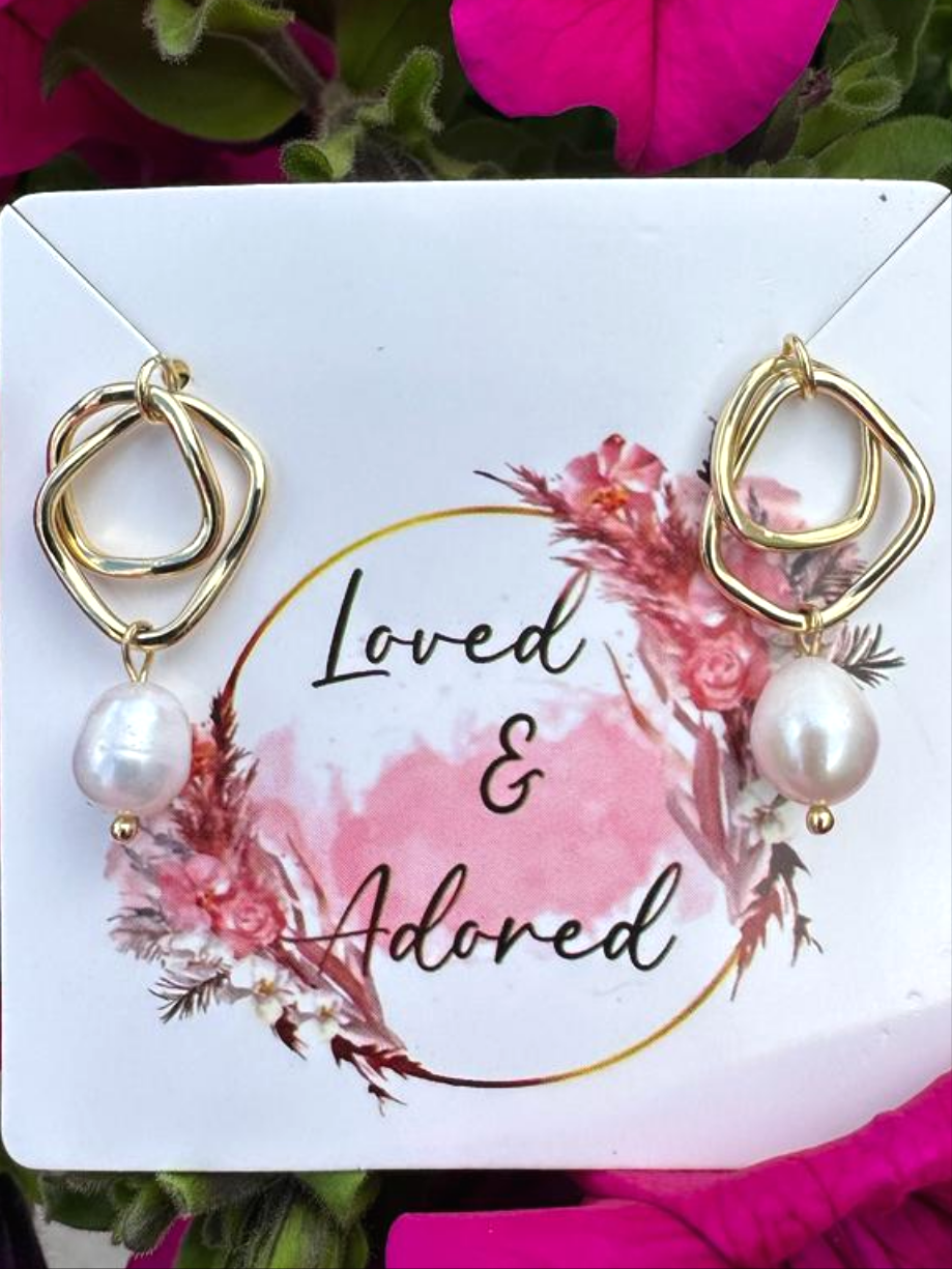 Aurelia Pearl Earrings