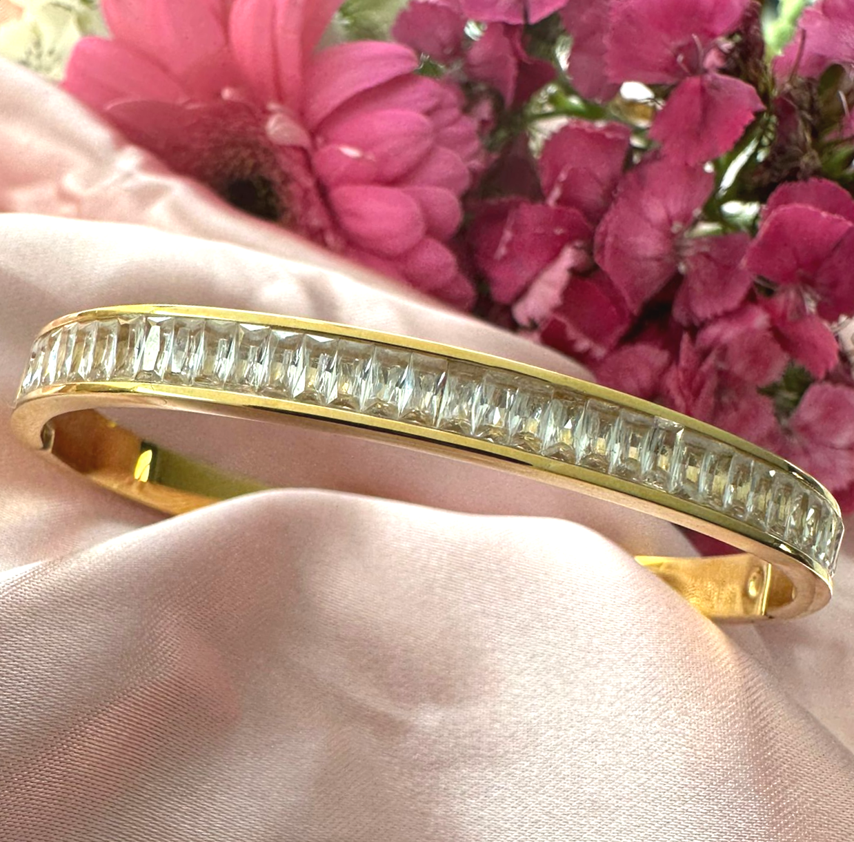 Athena Gold Bangle