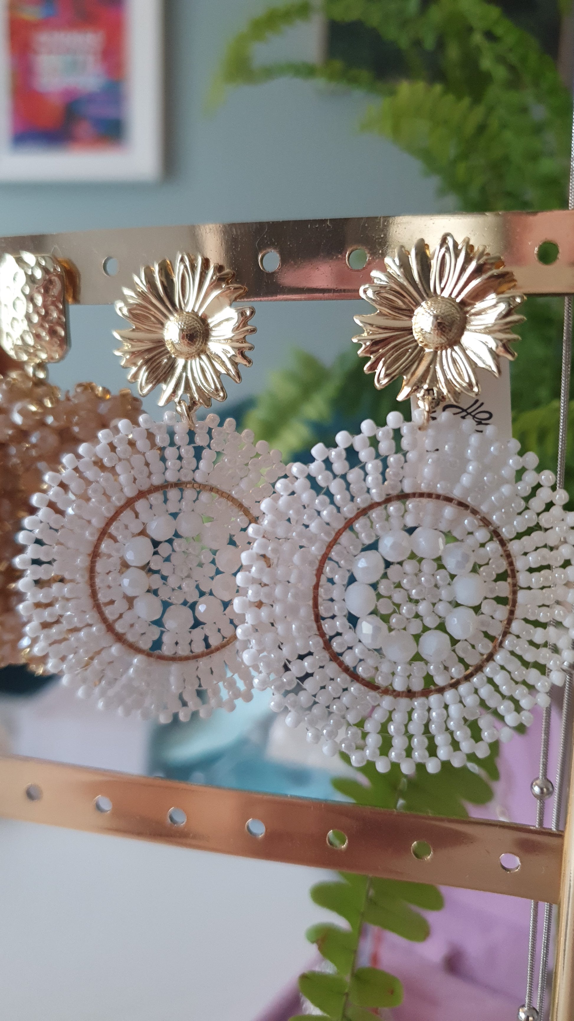 Lightweight beaded earrings. white beading and gold stud